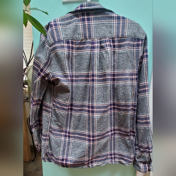 Threadbare - Cozy Grey Plaid Button-up - Picture 3 of 4